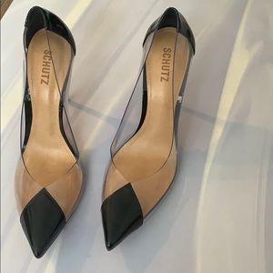 Schutz black pumps